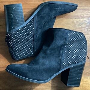 Chic Black Studded Heeled Boots